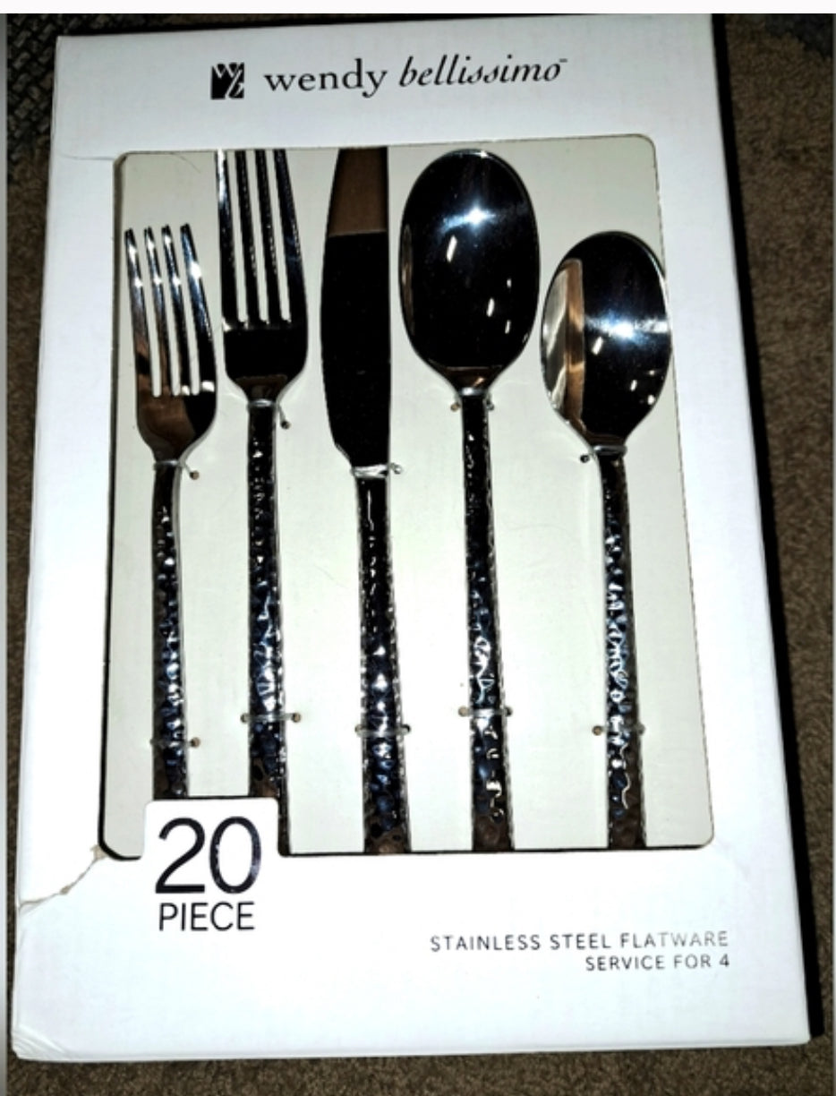 Wendy Bellisimo stainless steel flatware NWT 20 pièces