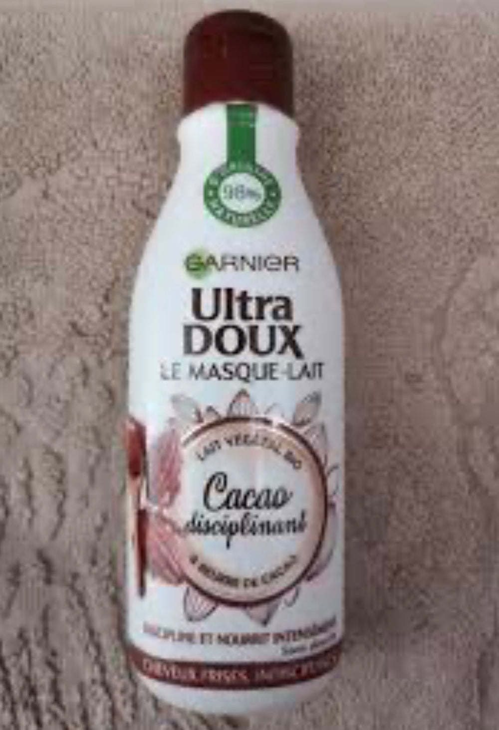 GARNIER ULTRA DOUX
Le masque Lait Cacao disciplinant cheveux frisés, indisciplinés 250ml
