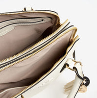
              NINE WEST
            