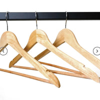 Cintre bois naturel avec barre et encoches L44cm