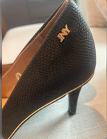 
              Finsko Jones New York - nye Size 10
            