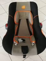 
              Porte-bébé Aldo avec siège d'auto commission
            