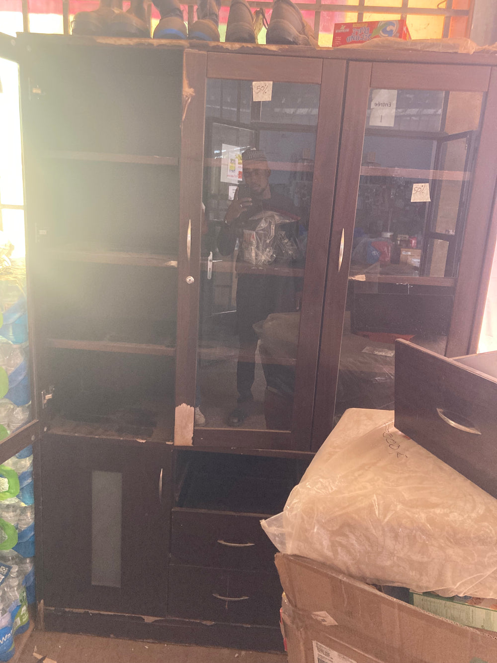 Armoire Brown