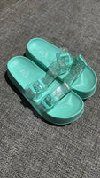 
              Chaussures Arrivage MM1227 Lot de 5,000 Fcfa
            