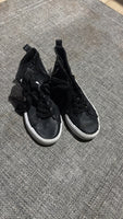 
              Chaussures Arrivage MM1227 Lot de 15,000 Fcfa
            