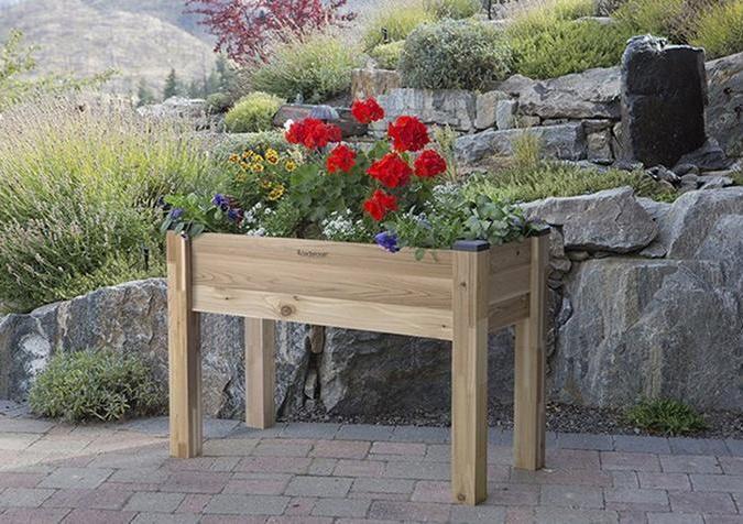 CEDARCRAFT Elevated Cedar Planter 20