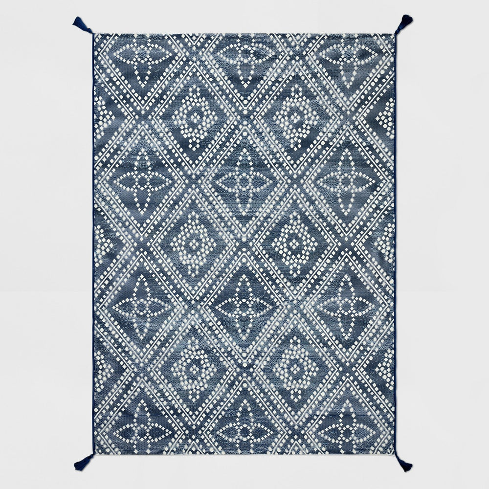 5' x 7' Dot Diamond Outdoor Rug Blue - Threshold™