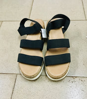 
              Target Shoes Lot de 7,500
            