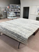 
              Tapis Thomasville Bali Geo Gray and ivory beigne 289cm X 400cm. MOUA
            