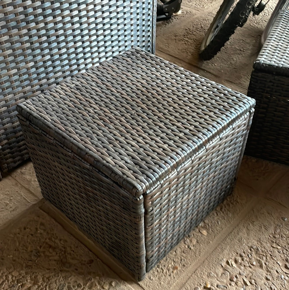 Rotin en Table de Coin