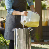 
              HUILE de CANOLA Excellent pour la cuisson au four. Faire sauter 17,227 Litres
            