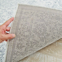 
              Persian Area Grand tapis gris , argenté vieilli 238cm x 304 cm
            