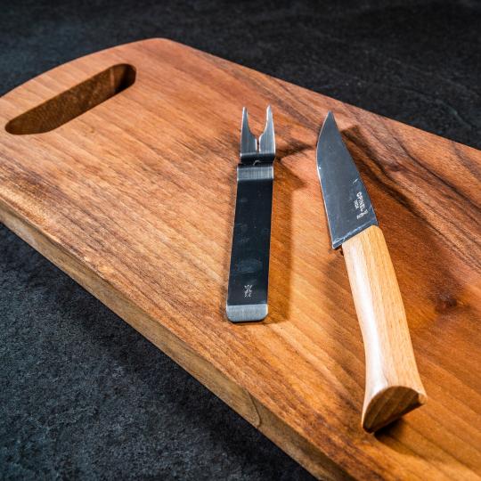 Grande planche à découper en noyer