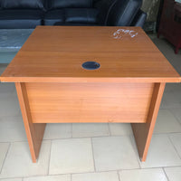 Table color brown