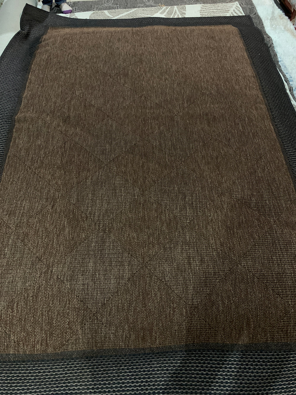 TAPIS/ LOT DE 100,000 Fcfa Taille 198cm X 289cm