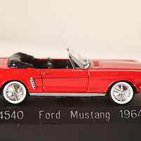 Motormax 1:43 Scale Die-cast 1954 1/2 Ford Mustang Convertible