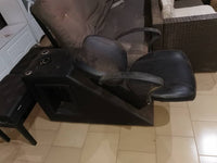 
              Shampoo backwash chair with footrest
            