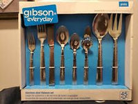 Gibson home flatware & serving set 45 pièces