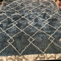 Tapis/ Lot de 140,000 FCFA Taille 238cm X 304cm